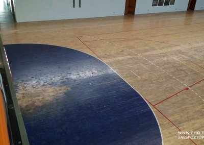 Podłoga sportowa w hali przed cyklinowaniem (3)